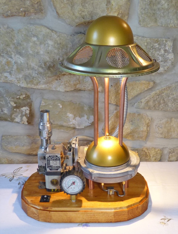 Steampunk Lamp 23_0968_900.jpg